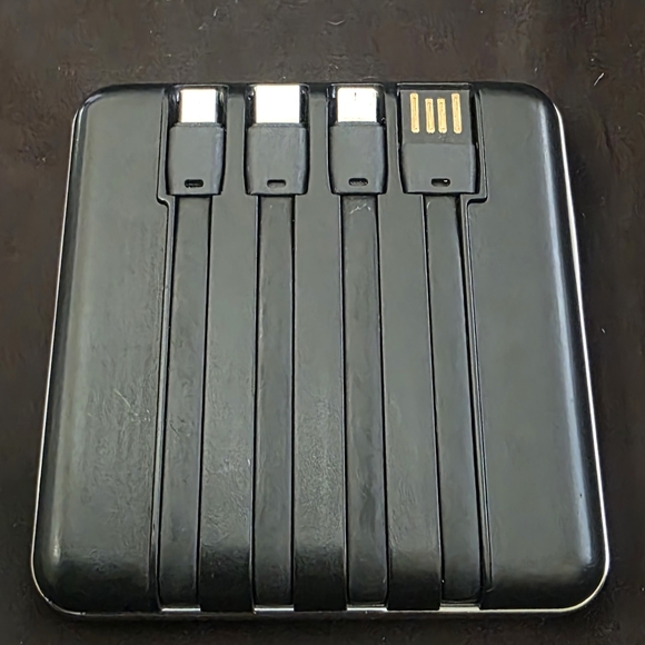 Adaptive Quick Charging Power Bank w/ Integrated Cabels - Picture 1 of 3